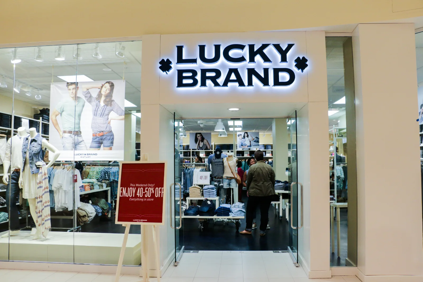 Lucky Brand llega a la Argentina: venderá jeans al mismo precio que en EE.UU. y planea abrir 30 locales